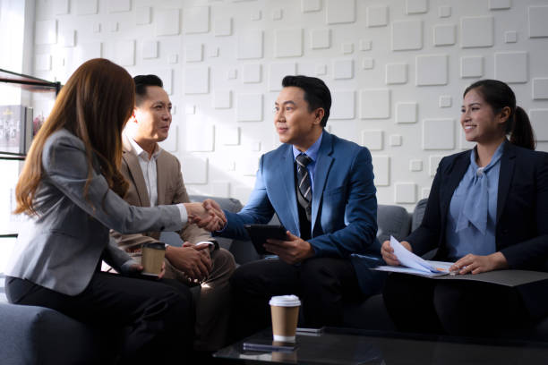 Корейская компания MS Filter посетила завод Bengbu Tongchen и высоко оценила передовую линию по высокотемпературной гофрировке и склеиванию стекловолокна.